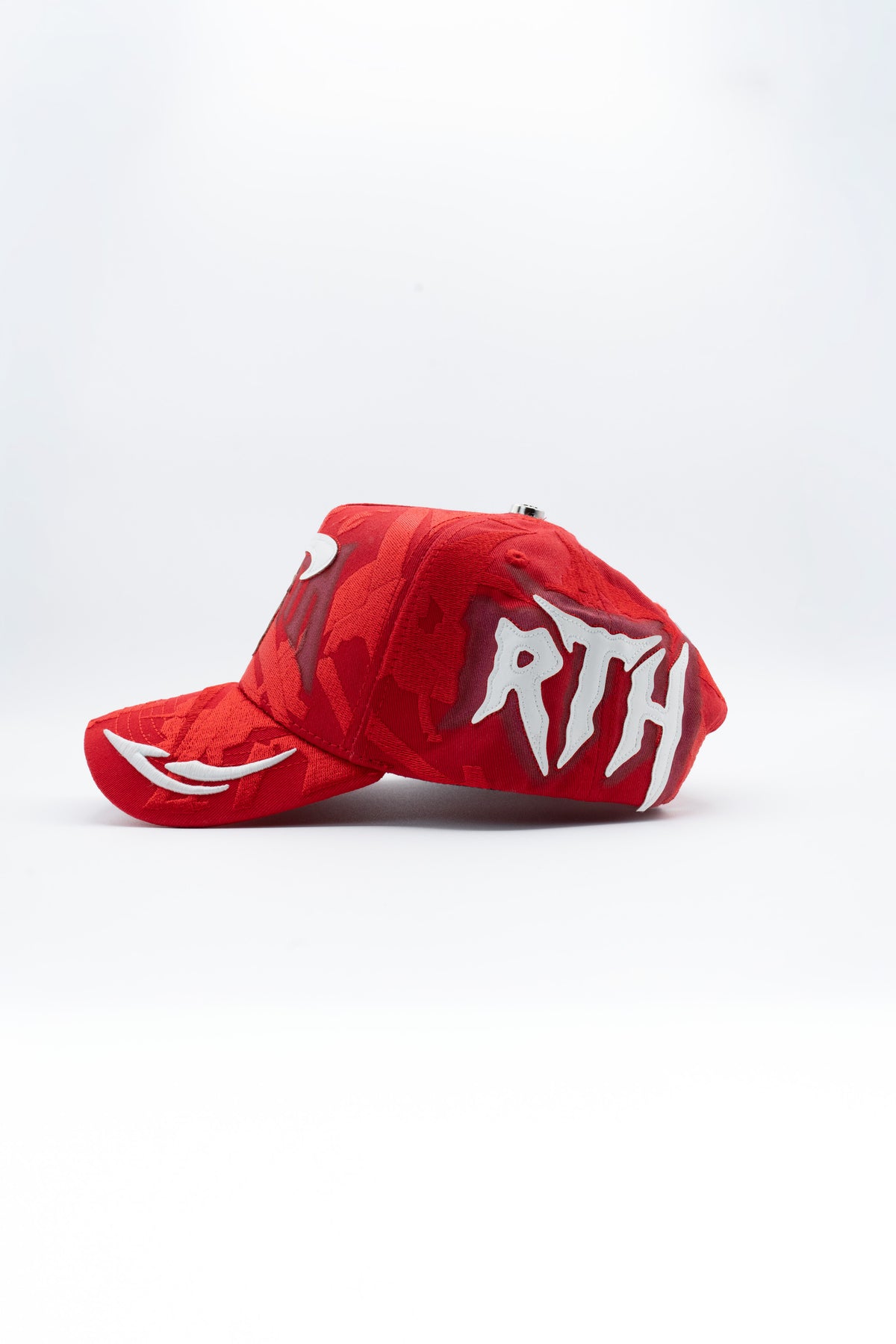 FAVORITE RED